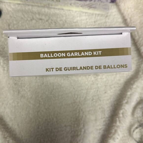 BALLOON GARLAND ARCH KIT White Black Clear & Gold Metallic 112 Count - Picture 6 of 8